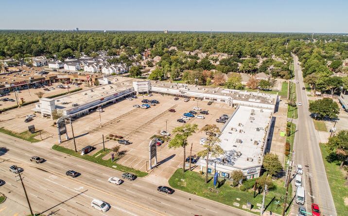 5020 FARM TO MARKET 1960 RD W Houston TX 77069 | Crexi.com