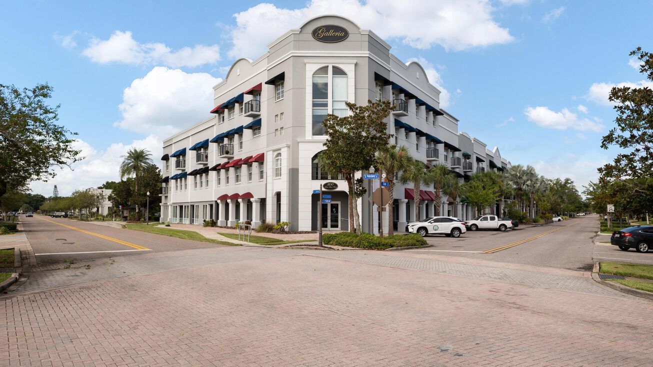 300 State St E, Oldsmar, FL 34677