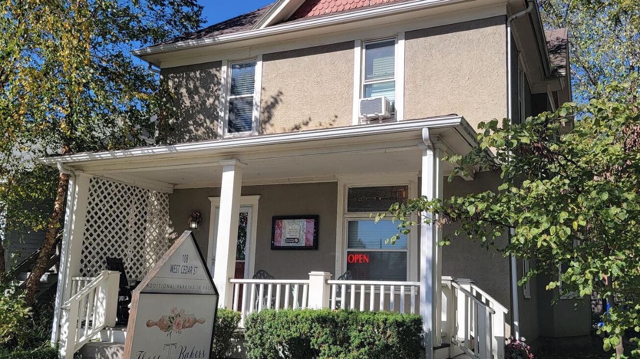 108 W Cedar St, Olathe, KS 66061