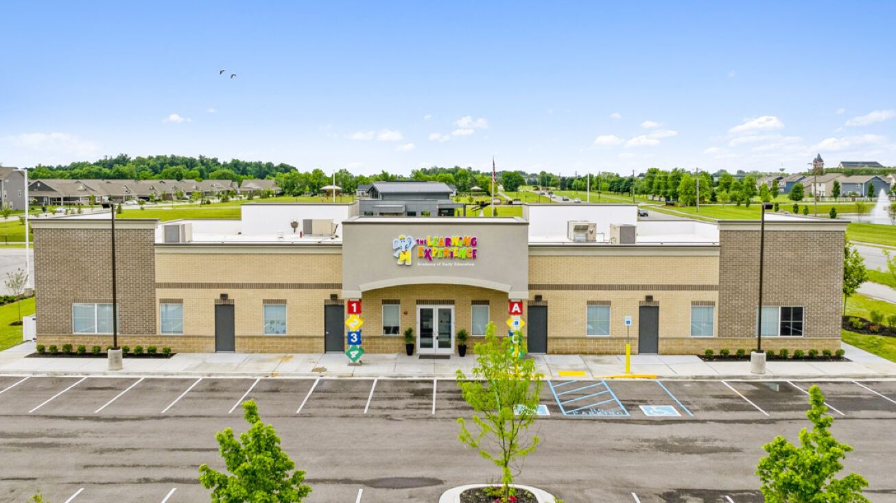 17415 Spring Mill Rd, Westfield, IN 46074