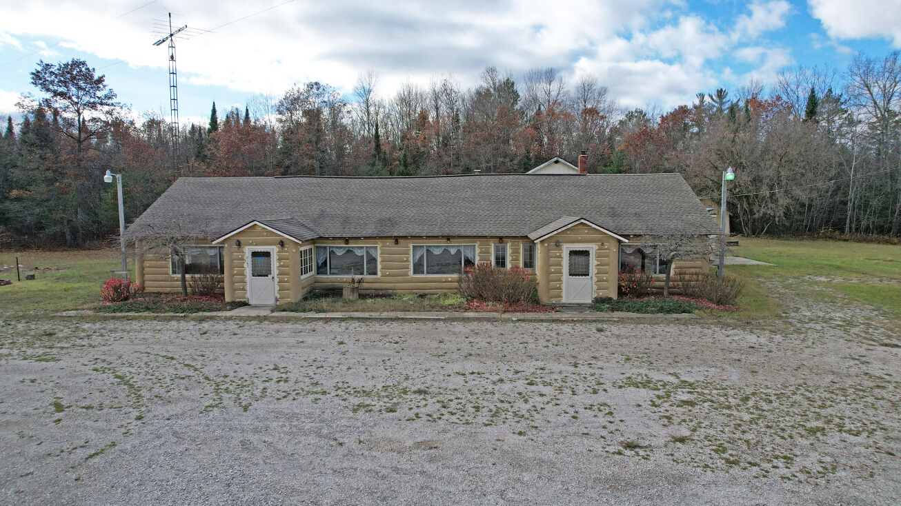 3163 N Red Oak Road, Lewiston, MI 49756