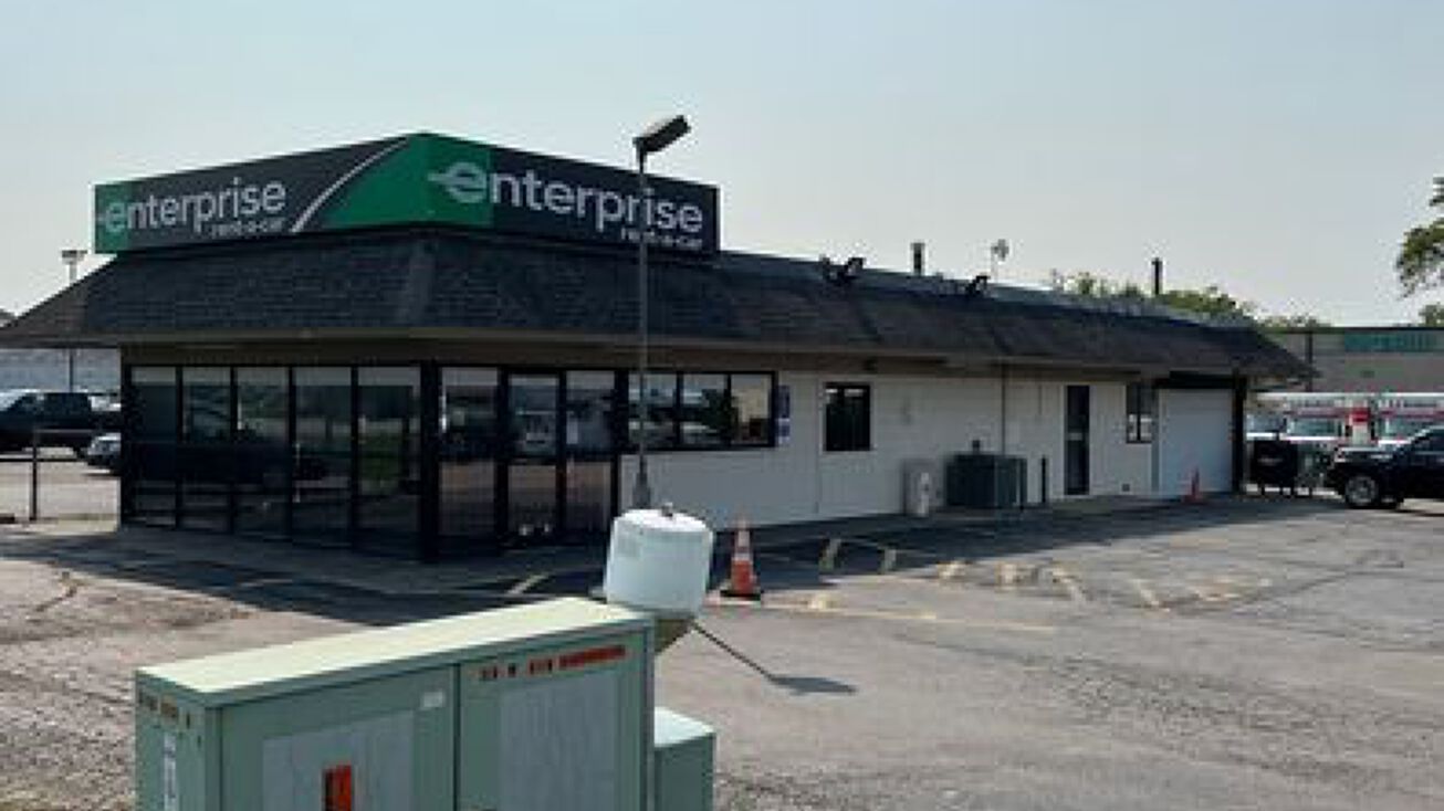 771 Dundee Ave, East Dundee, IL 60118