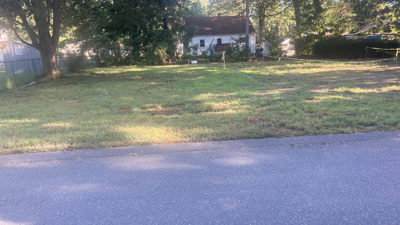 2 Lakemont St, Southwick, MA 01077