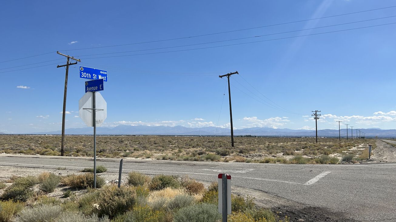3000 W Ave E, Lancaster, CA 93536
