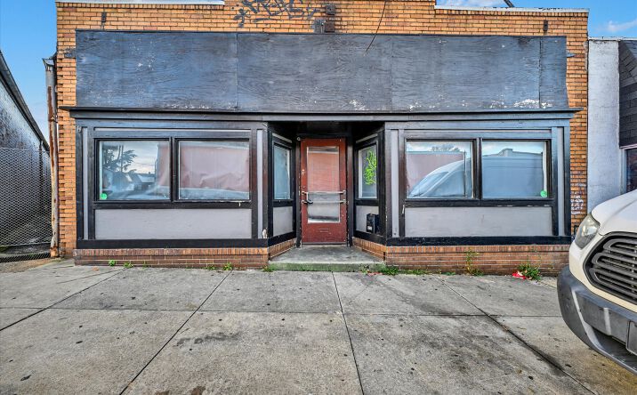 Pictures of Retail property located at 6711 Holabird Ave, Baltimore, MD 21222 for sales - image #1