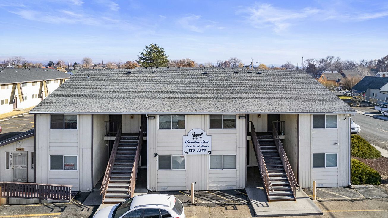 910 Harrison Ave, Sunnyside, WA 98944