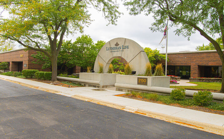 Pictures of Office property located at 3150 Salt Creek Ln, Arlington Heights, IL 60005 for sales - image #1