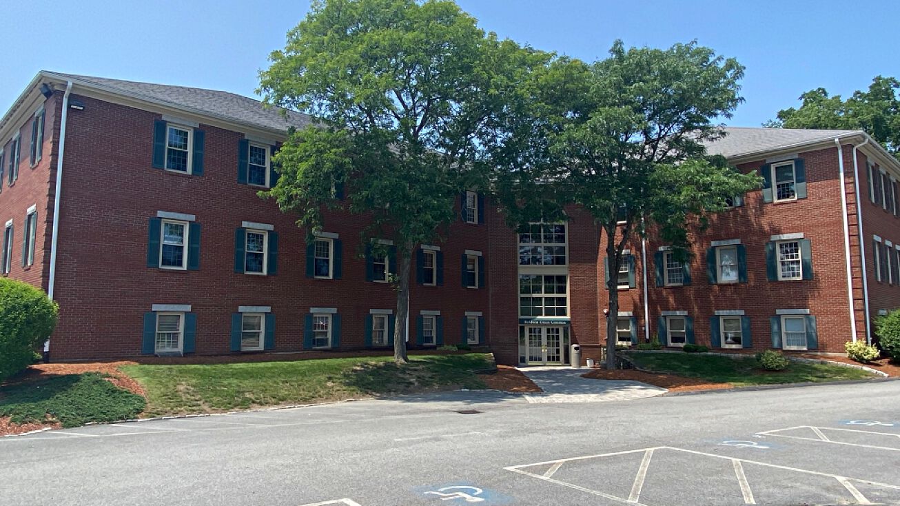 3 Baldwin Green Common, Woburn, MA 01801