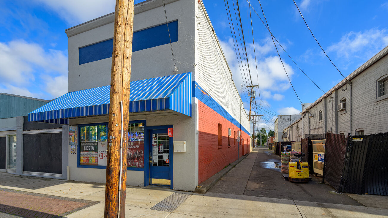 153 Grant St, Woodburn, OR 97071