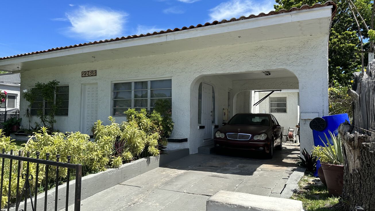 2268 SW 16th Ter, Miami, FL 33145