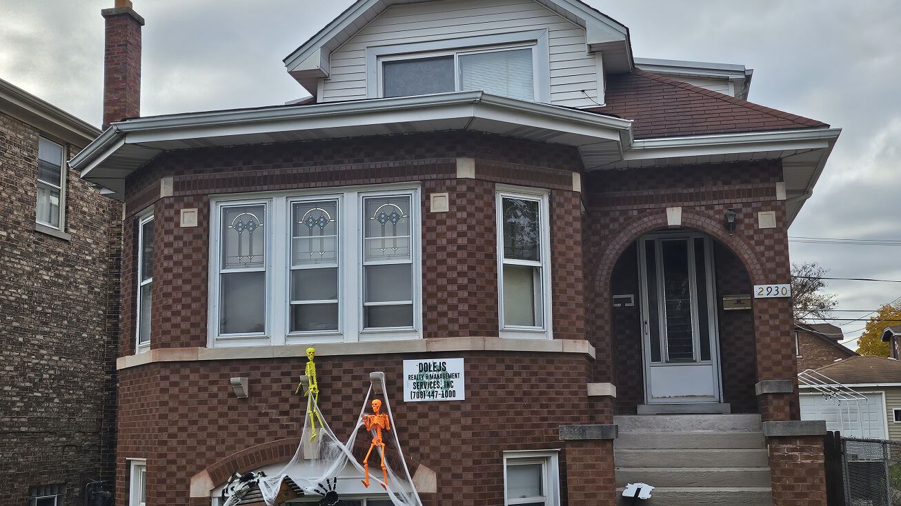2930 Wisconsin Ave, Berwyn, IL 60402