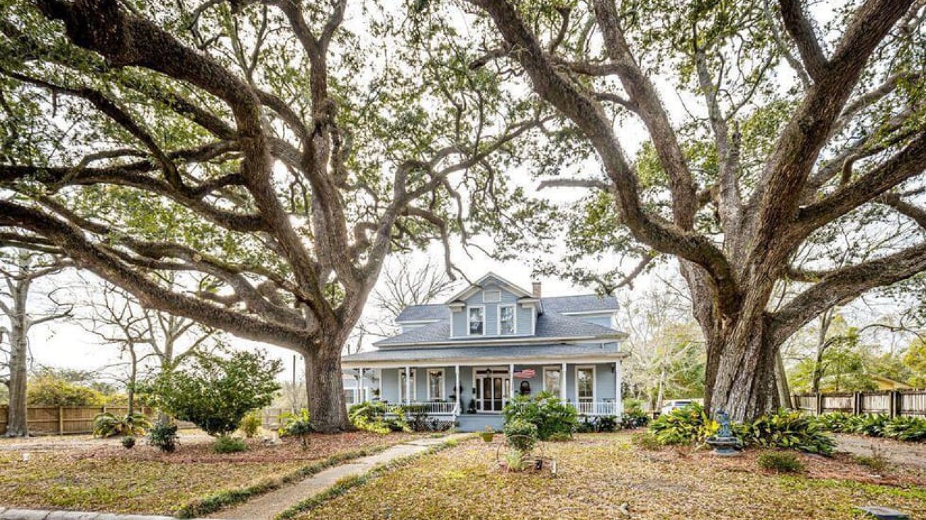 3803 Willow St, Pascagoula, MS 39567