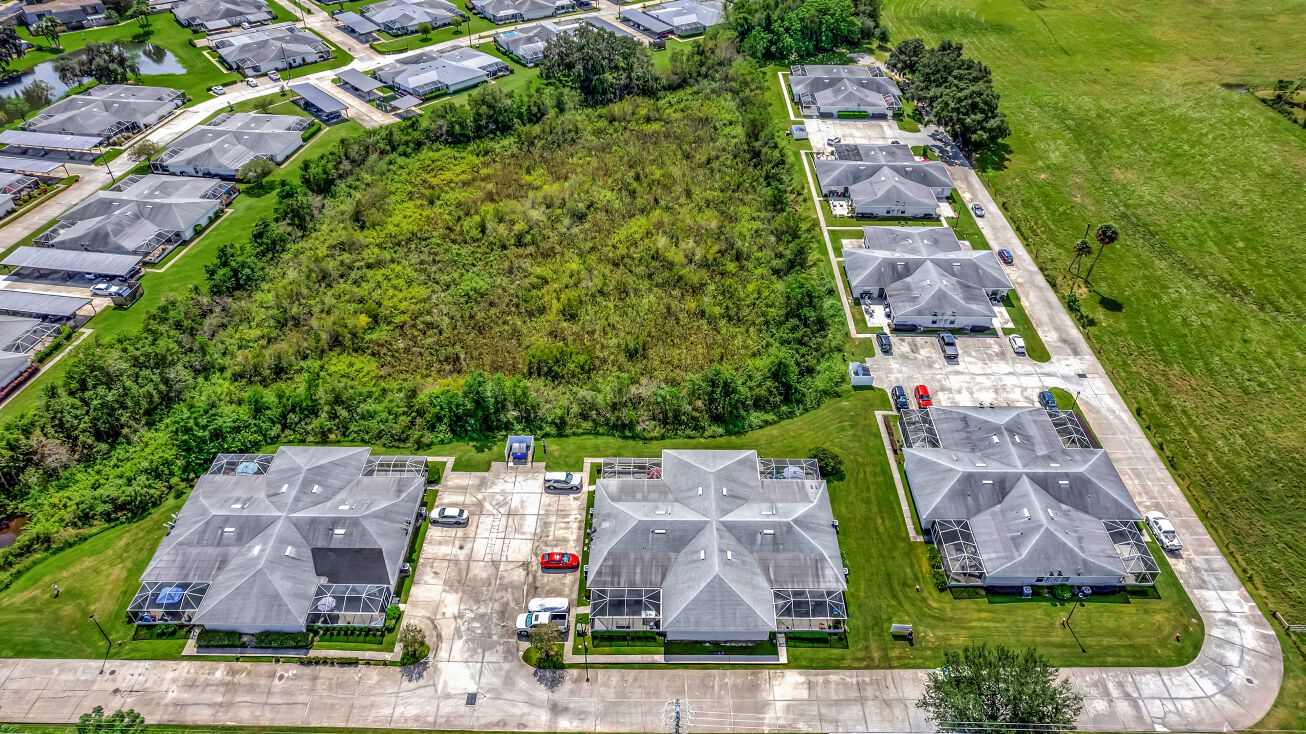 2961 Walnut Ct, Leesburg, FL 34748