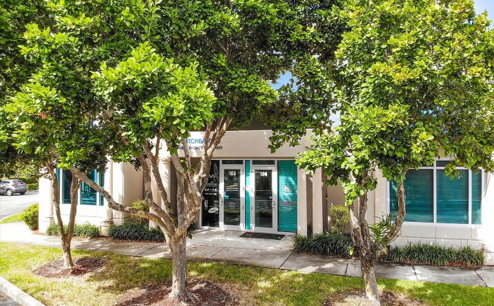 Pictures of Office property located at 2890 W State Rd 84, Fort Lauderdale, FL 33312 for sales - image #1