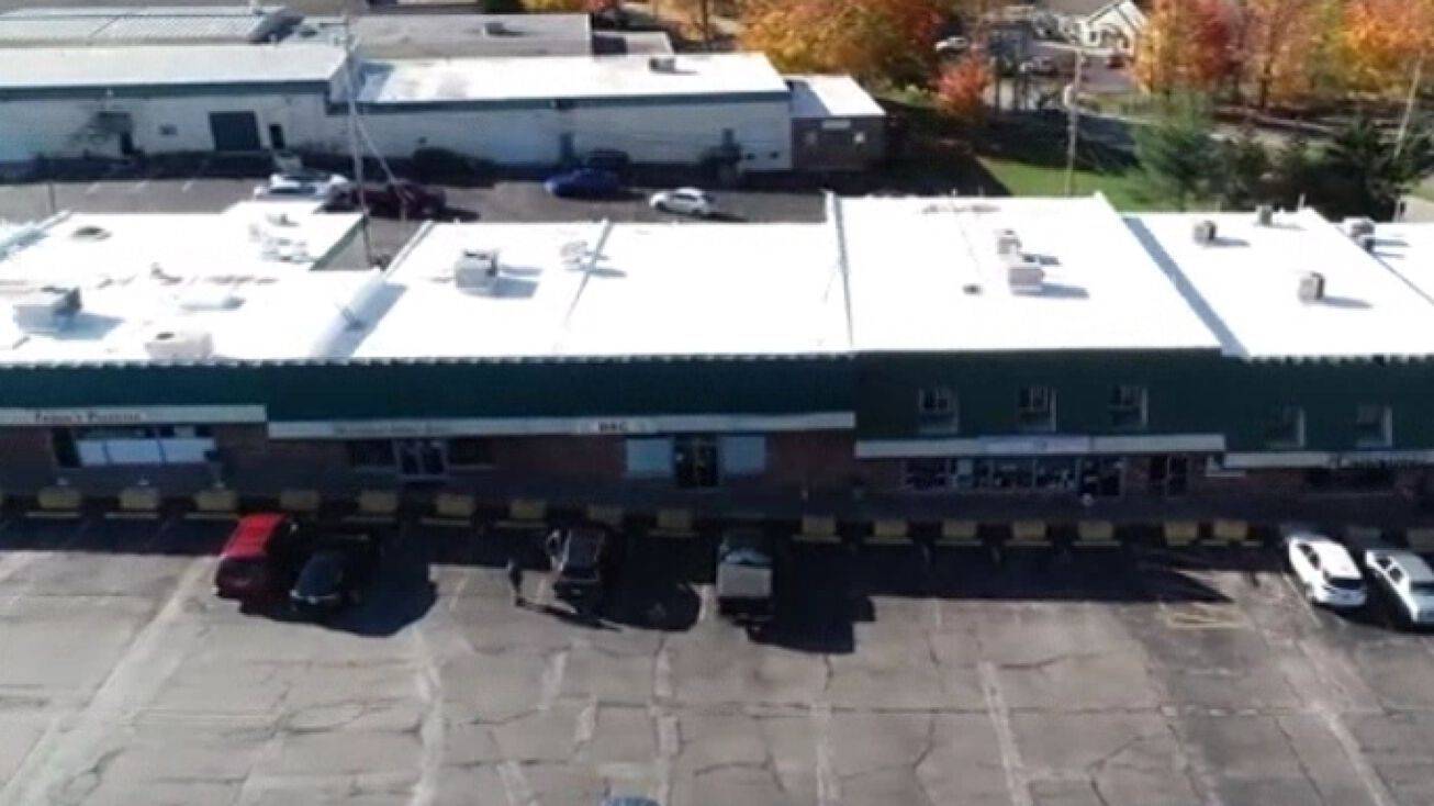 8221 E Washington St, Chagrin Falls, OH 44023