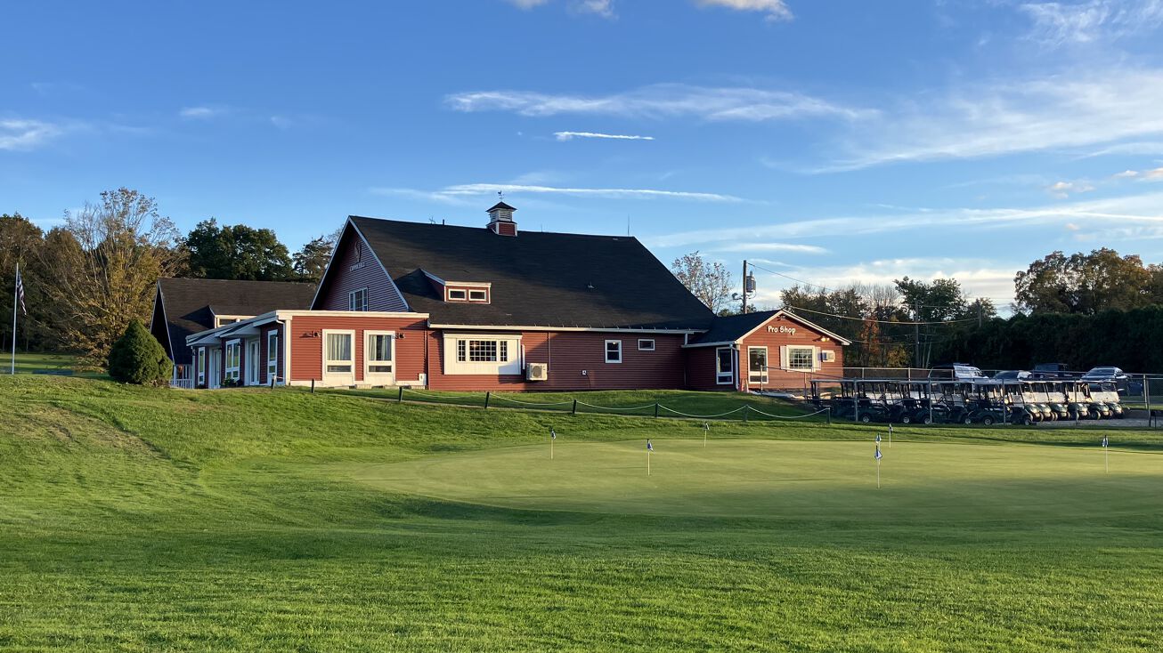 20 Copper Hill Rd, East Granby, CT 06026