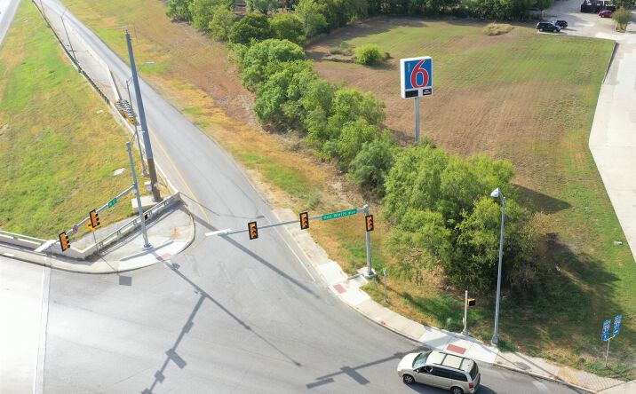Pictures of Land property located at 748 Hot Wells Blvd, San Antonio, TX 78223 for sales - image #1