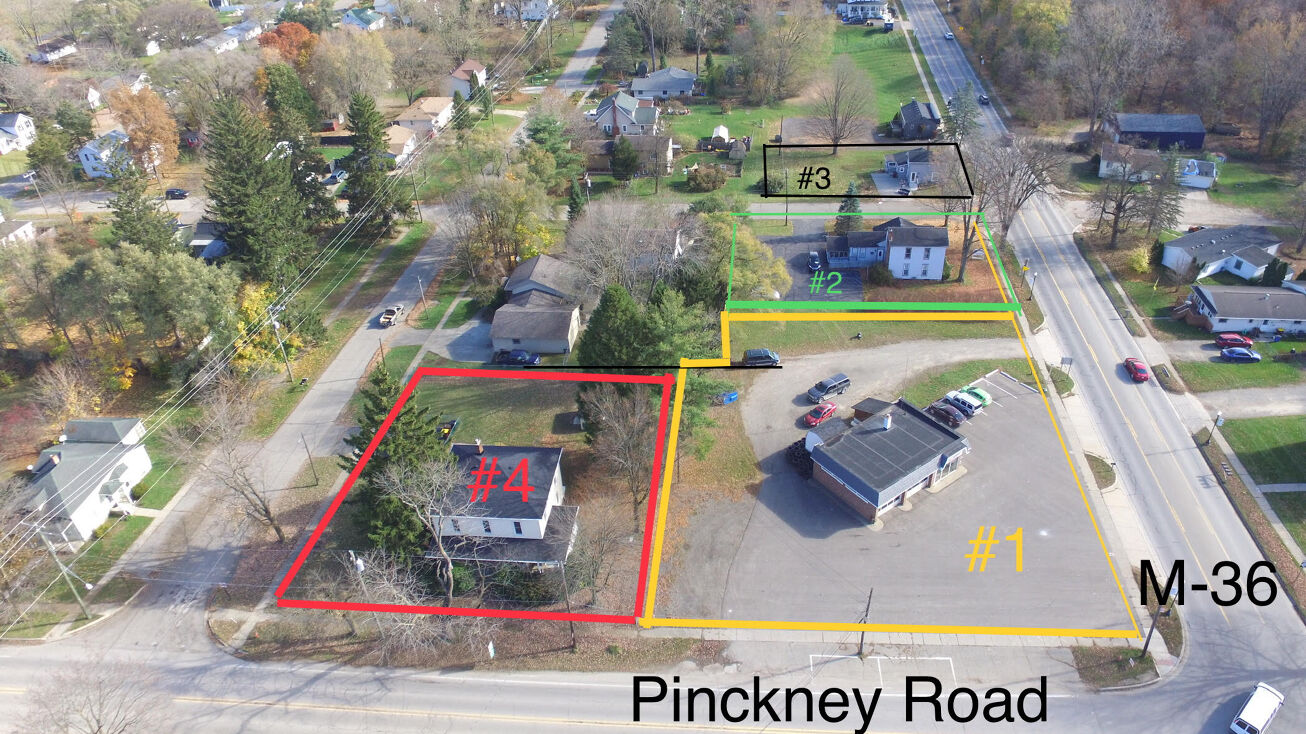 134 N Pearl St, Pinckney, MI 48169