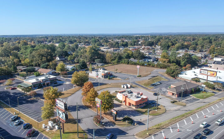 Pictures of Land property located at 3055 Tyler Dr, Northport, AL 35476 for sales - image #1