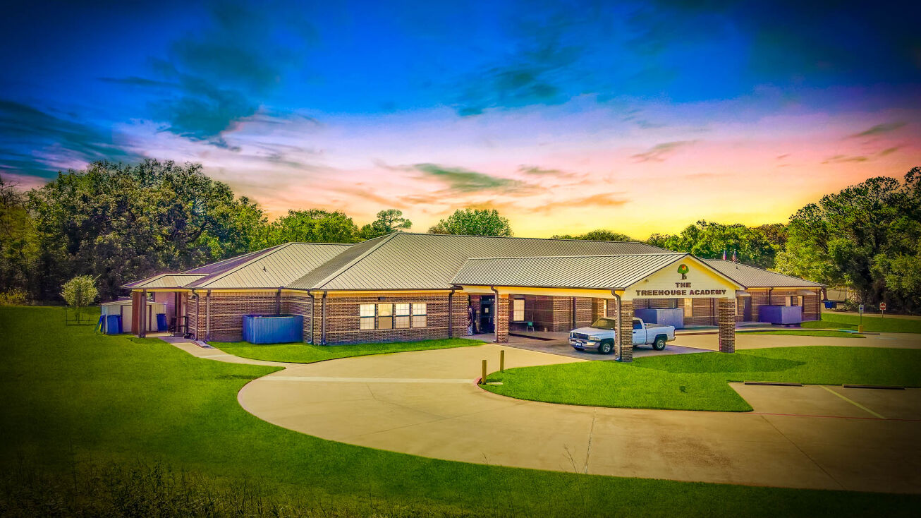 301 Renaissance Wy, Crockett, TX 75835