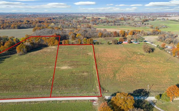 image of property at 14722 NE COUNTY RD 2763 Adrian MO 64720