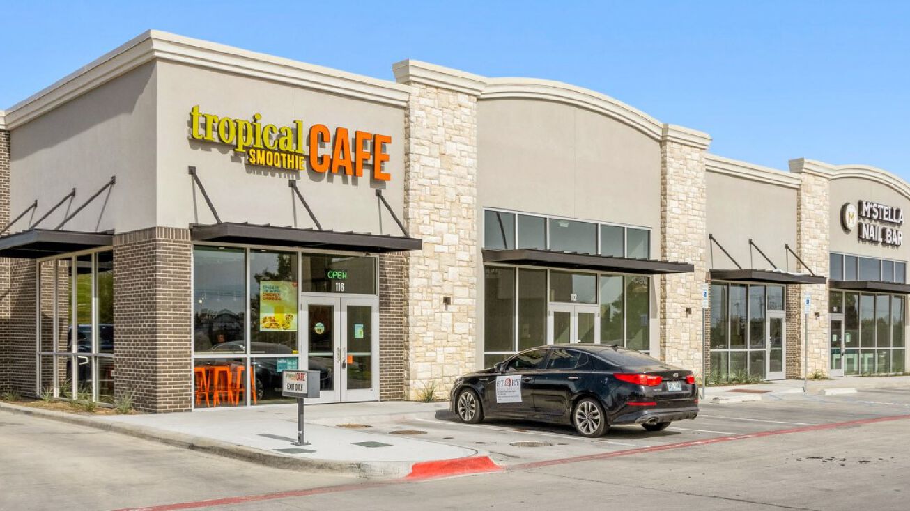 826 SW Wilshire Blvd, Burleson, TX 76028