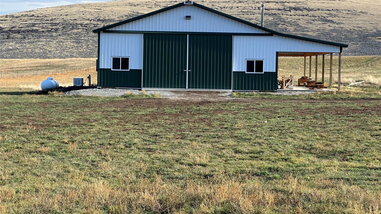 1724 MT HWY 28, Hot Springs, MT 59845