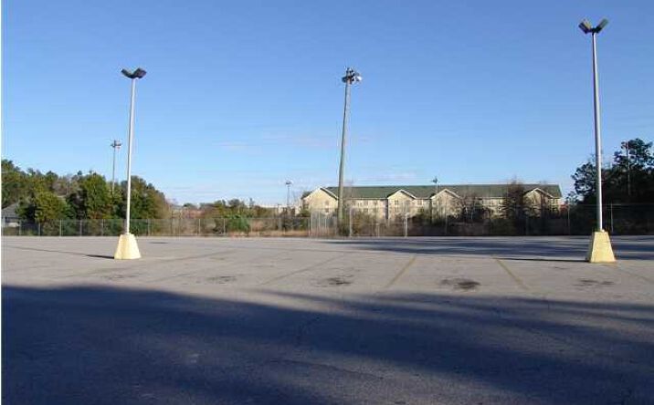 Pictures of Land property located at 2119 Airport Blvd, Pensacola, FL 32503 for sales - image #1