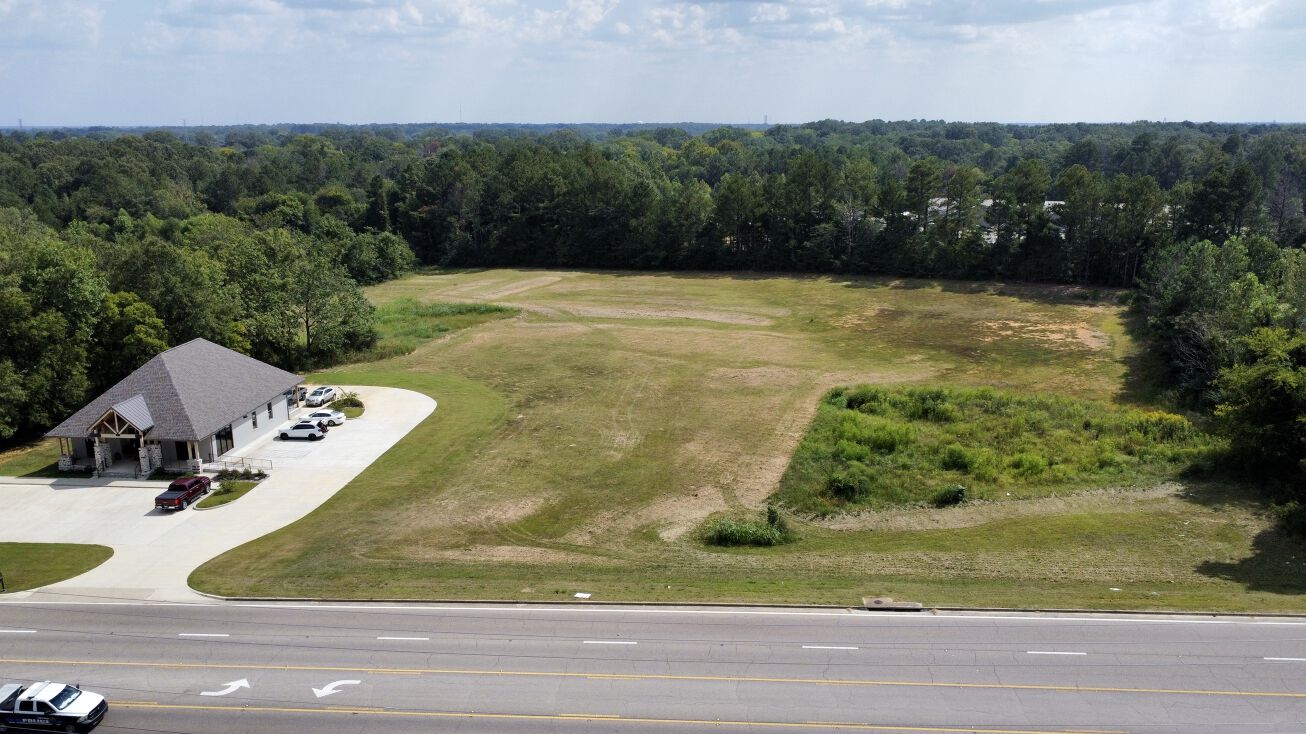 W Main St, Tupelo, MS 38801