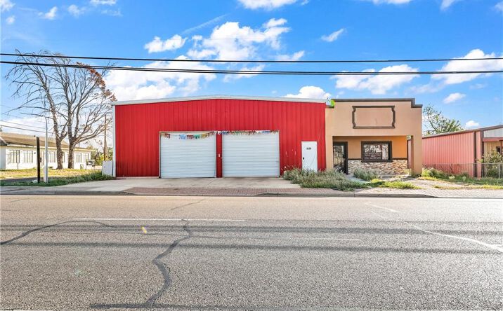 Pictures of Office property located at 1208 N Grant Street, Roma, TX 78584 for sales - image #1