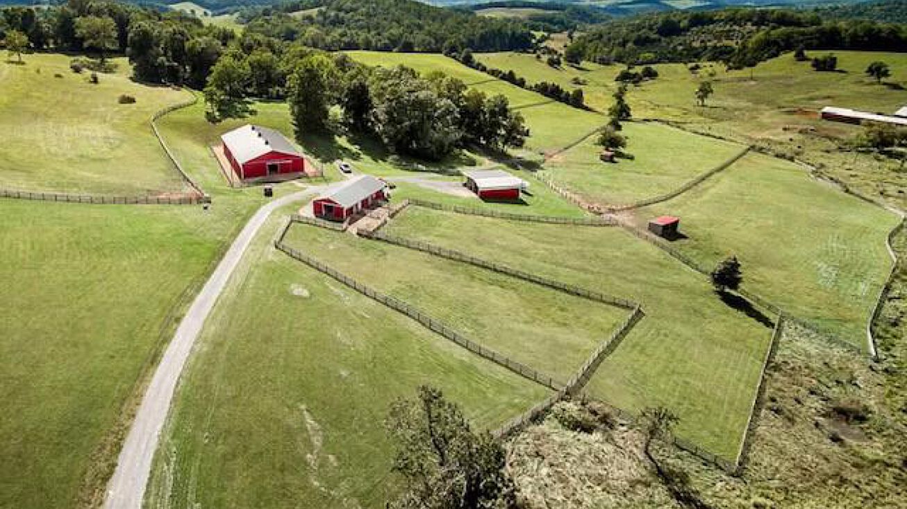 143 Stoners Hill, Raphine, VA 24472