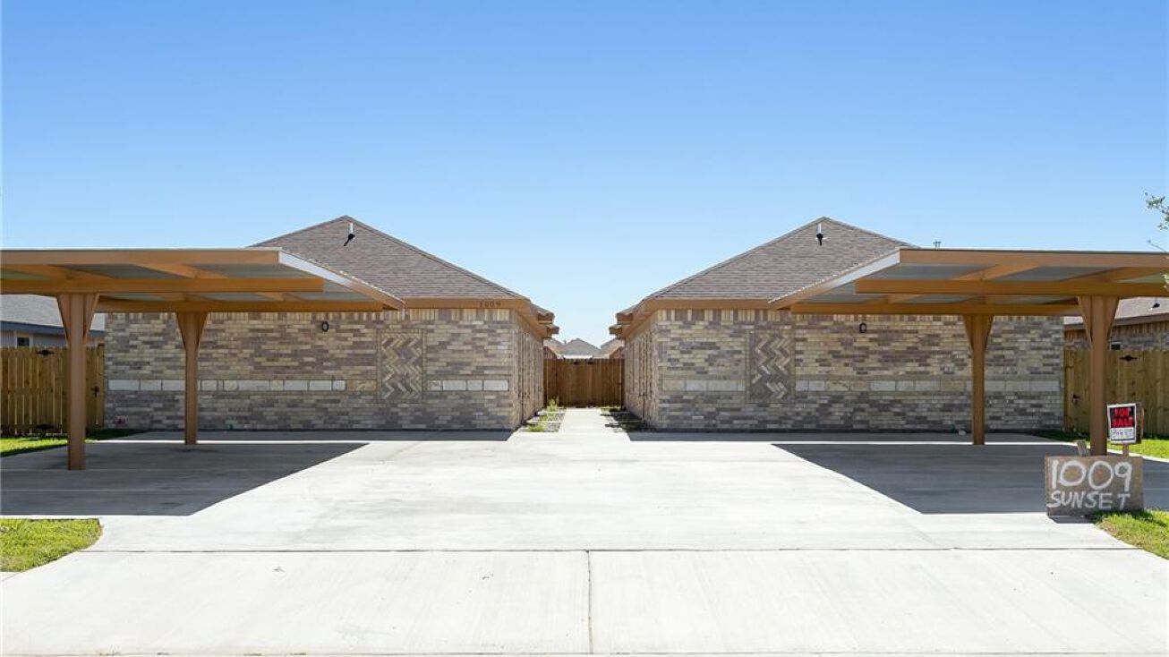 1009 W Sunset Valley Street, Alton, TX 78573