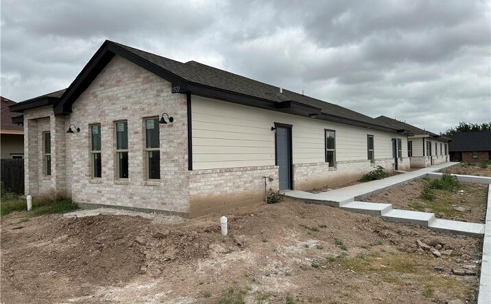 Pictures of Multifamily property located at 1521 W St Francis Avenue, Mission, TX 78573 for sales - image #1