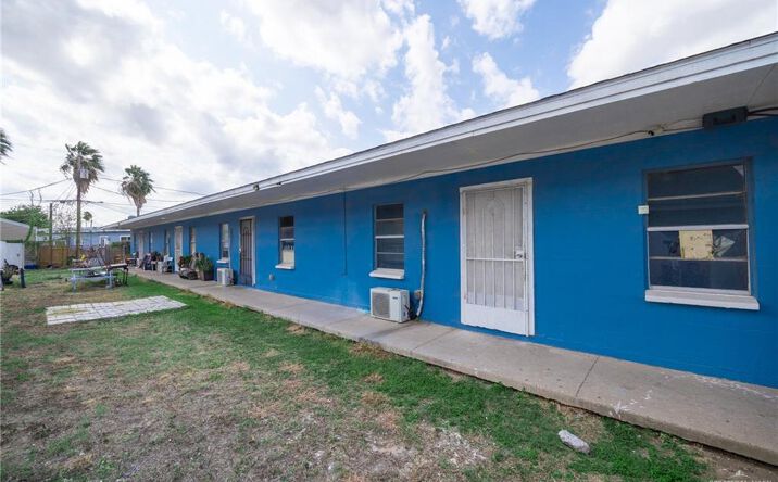 Pictures of Multifamily property located at 905 W 1st Street, Mission, TX 78572 for sales - image #1