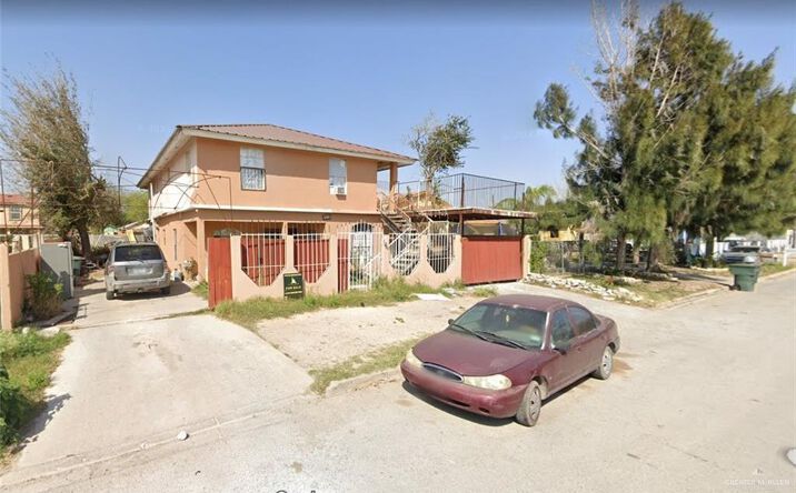 Pictures of Multifamily property located at 208 San Vicente Drive, Alamo, TX 78516 for sales - image #1