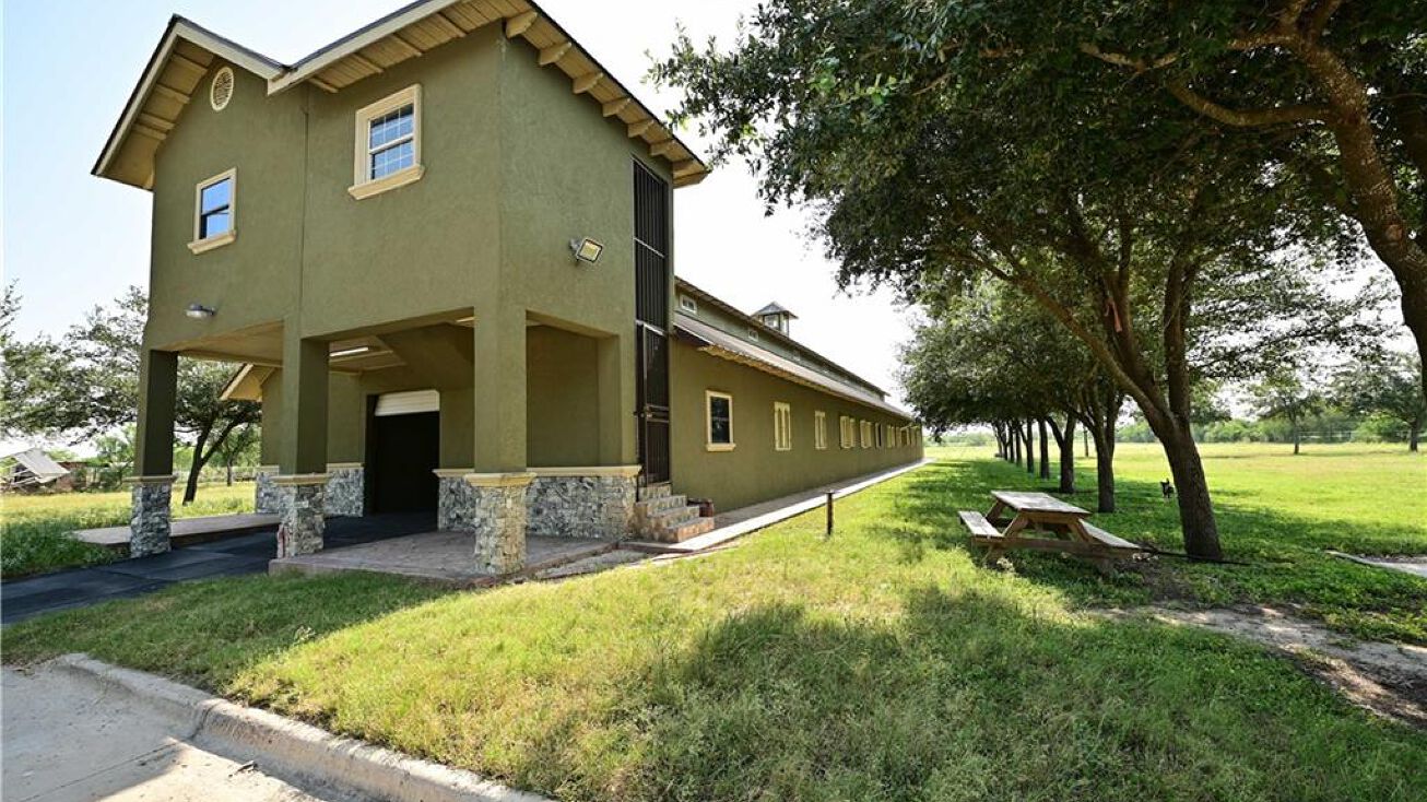 23345 N Sunflower Road, Edcouch, TX 78538