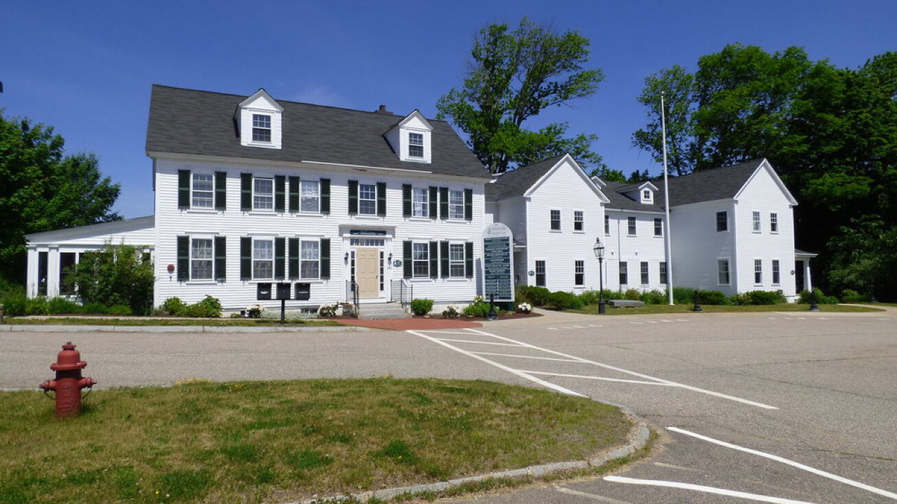 100 Shattuck Way, Newington, NH 03801