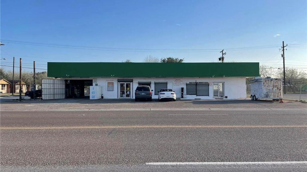 700 Santa Rosa Avenue, Edcouch, TX 78538