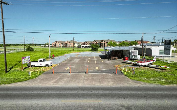 Pictures of Land, Retail property located at 614 Tom Gill Road, Penitas, TX 78576 for sales - image #1