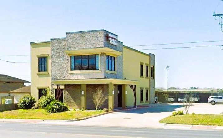 Pictures of Office property located at 819 N Veterans Boulevard, Pharr, TX 78577 for sales - image #1