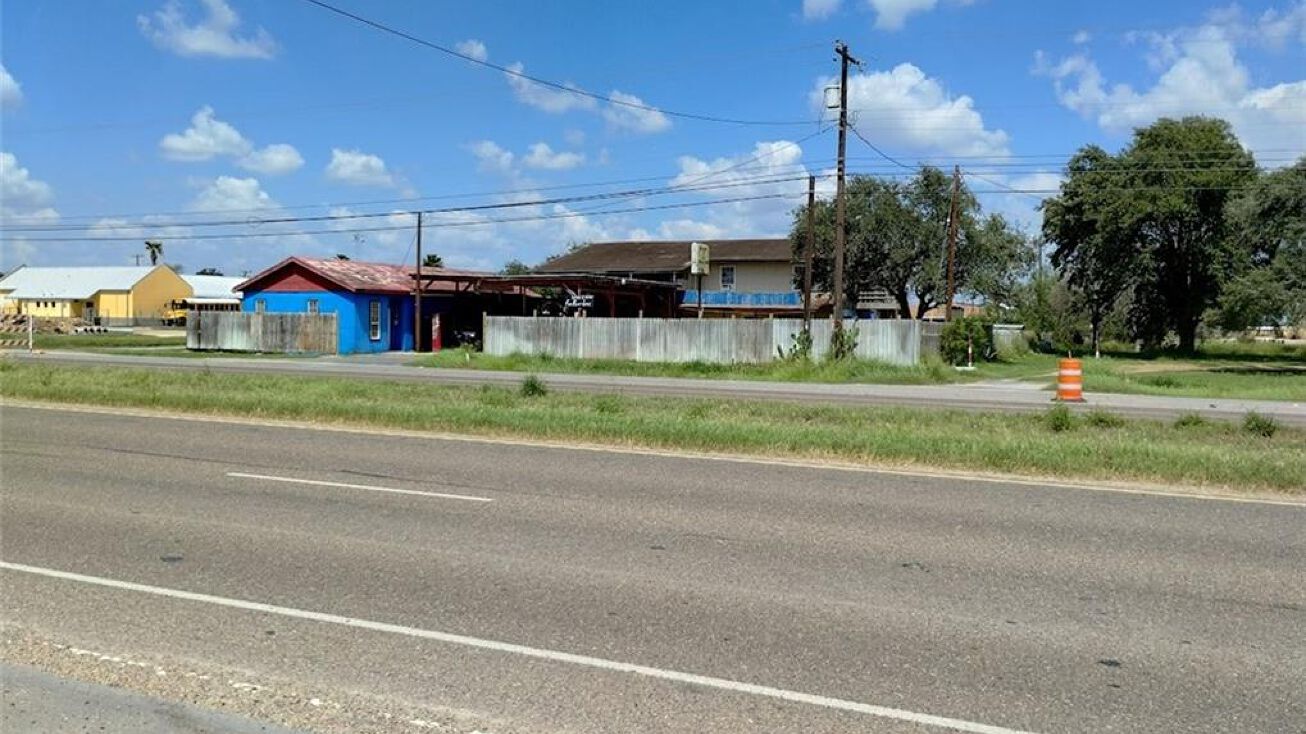 8713 E Hwy 107, San Carlos, TX 78542