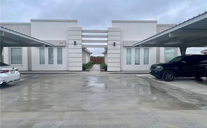 Pictures of Multifamily property located at 3918 Las Vistas, Weslaco, TX 78596 for sales - image #1