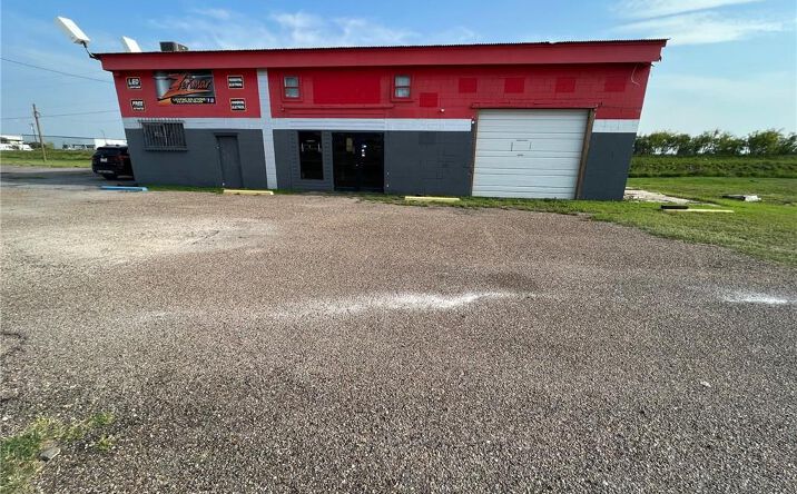 Pictures of Retail property located at 1730 E Interstate 2, Mercedes, TX 78570 for sales - image #1