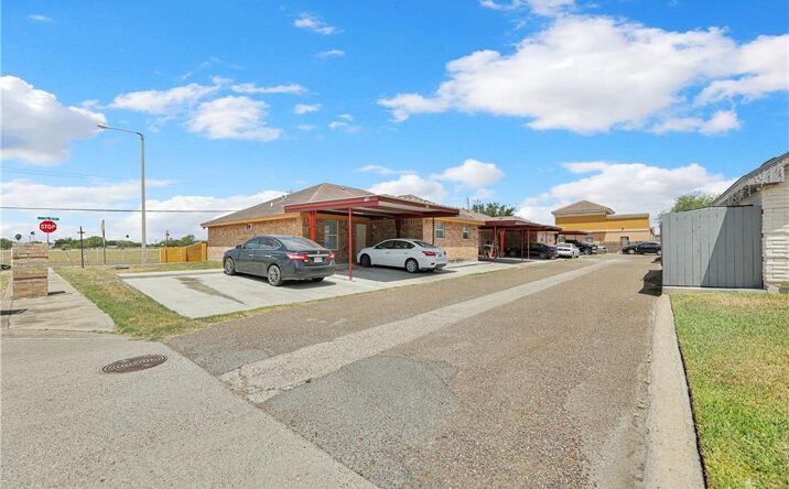 Pictures of Multifamily property located at 712 Agate Street, Edinburg, TX 78541 for sales - image #1