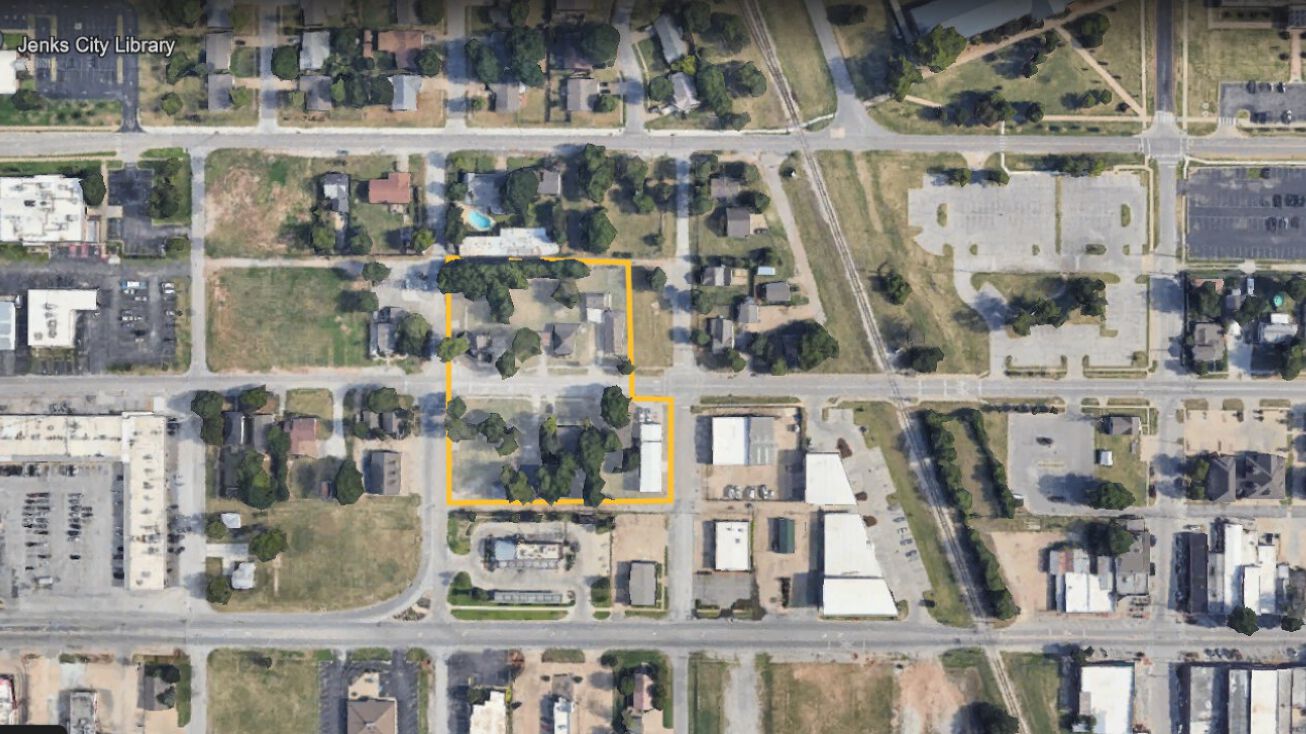 323 W A St, Jenks, OK 74037