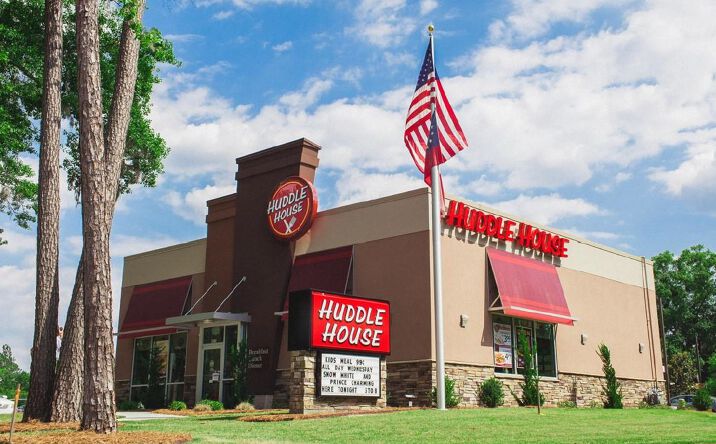 Pictures of Retail property located at 1028 W Beacon St, Philadelphia, MS 39350 for sales - image #1