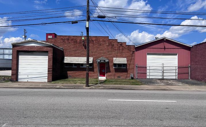 Pictures of Industrial property located at 1420 Adams Ave, Huntington, WV 25704 for sales - image #1