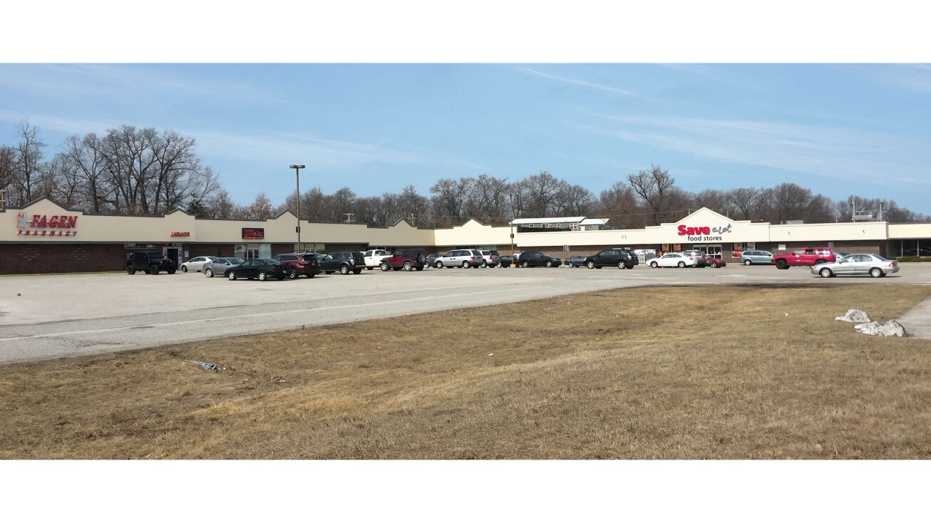 5916 E State Rd 10, Roselawn, IN 46372