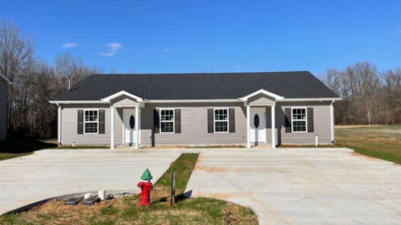 313 Davis St, Cowan, TN 37318