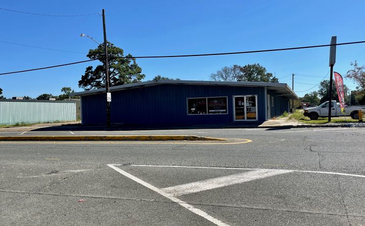 Pictures of Office property located at 129 W 6th Ave, Oberlin, LA 70655 for sales - image #1